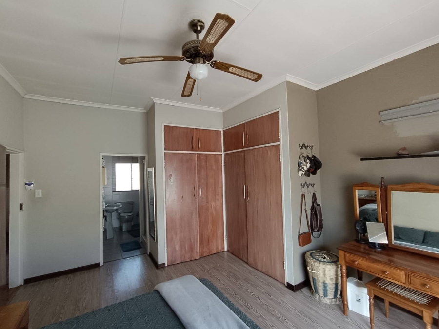 3 Bedroom Property for Sale in Wierdapark Gauteng