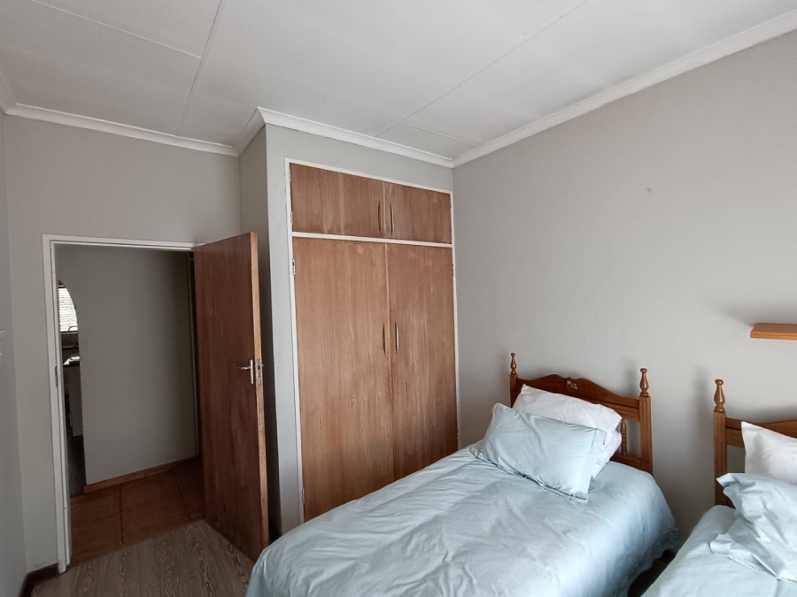 3 Bedroom Property for Sale in Wierdapark Gauteng