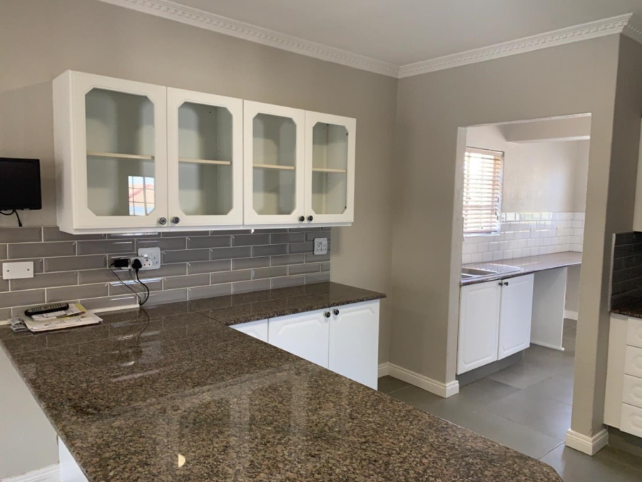 To Let 3 Bedroom Property for Rent in Sterrewag Gauteng