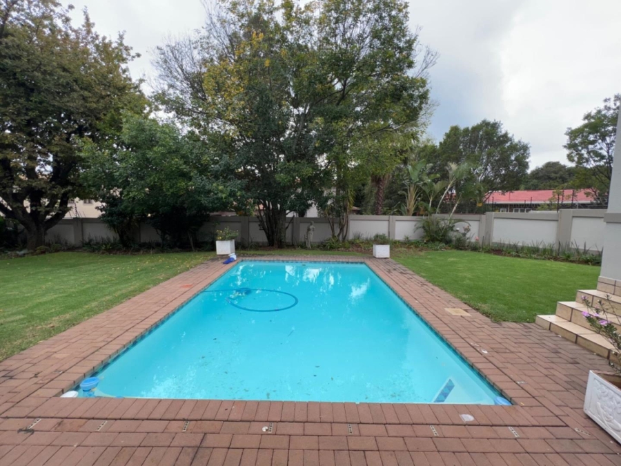 To Let 4 Bedroom Property for Rent in Waterkloof Ridge Gauteng