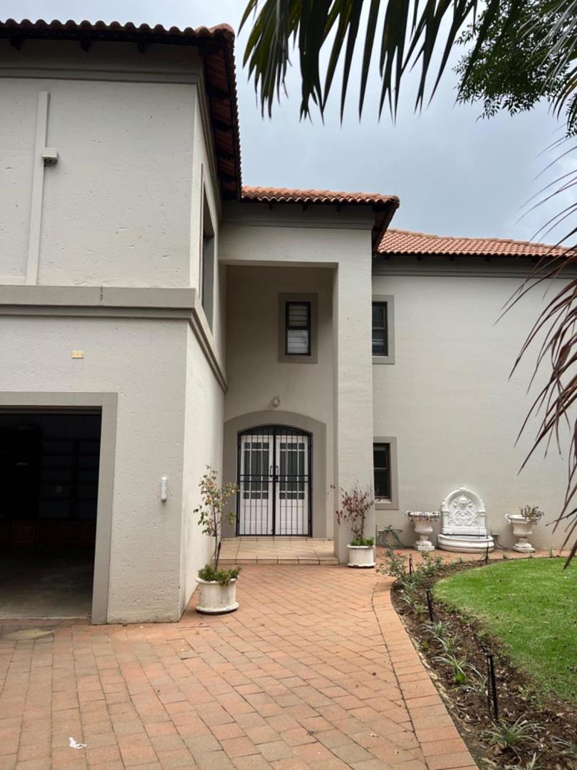 To Let 4 Bedroom Property for Rent in Waterkloof Ridge Gauteng