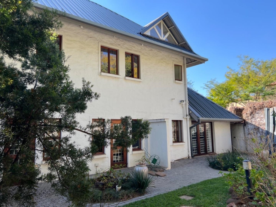 To Let 5 Bedroom Property for Rent in Waterkloof Gauteng