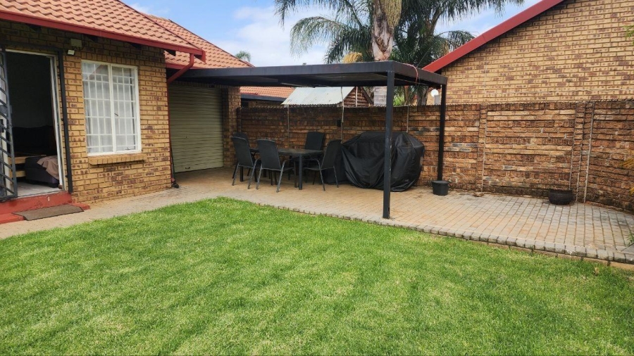 2 Bedroom Property for Sale in Celtisdal Gauteng