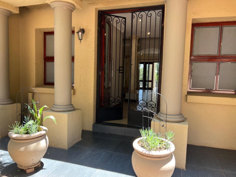 To Let 5 Bedroom Property for Rent in Waterkloof Ridge Gauteng