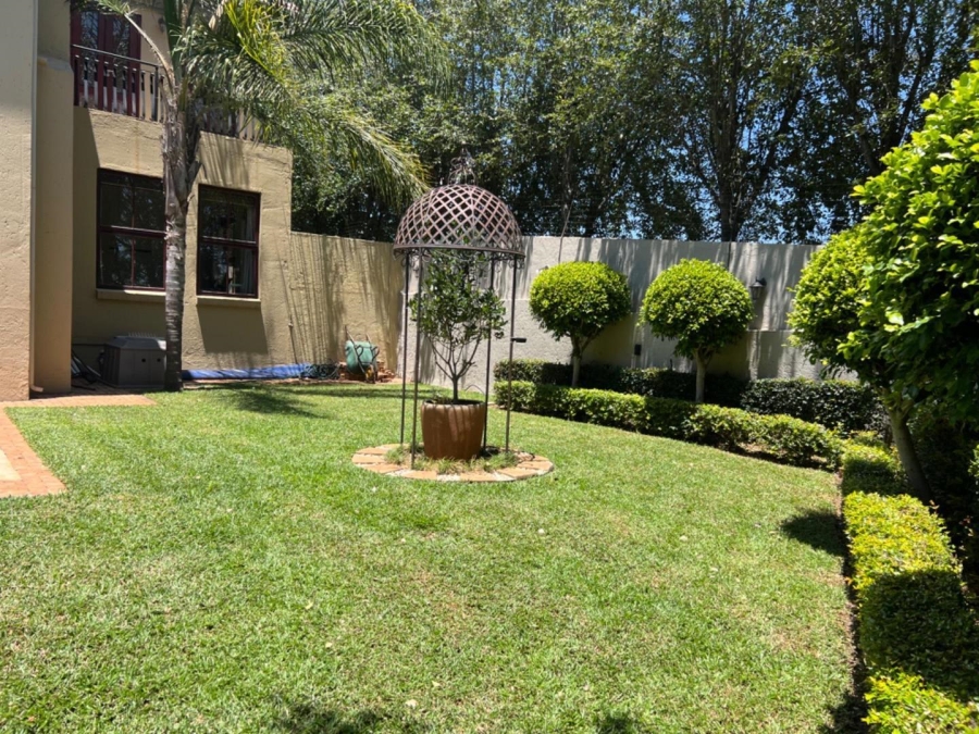 To Let 5 Bedroom Property for Rent in Waterkloof Ridge Gauteng