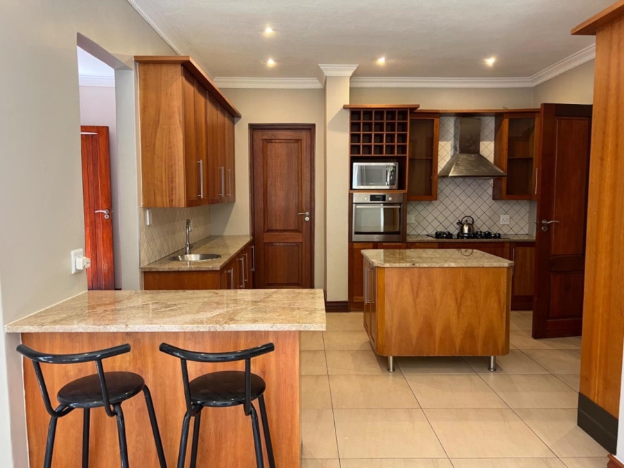 To Let 5 Bedroom Property for Rent in Waterkloof Ridge Gauteng