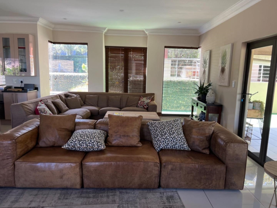 To Let 4 Bedroom Property for Rent in Waterkloof Ridge Gauteng