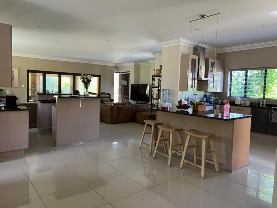 To Let 4 Bedroom Property for Rent in Waterkloof Ridge Gauteng