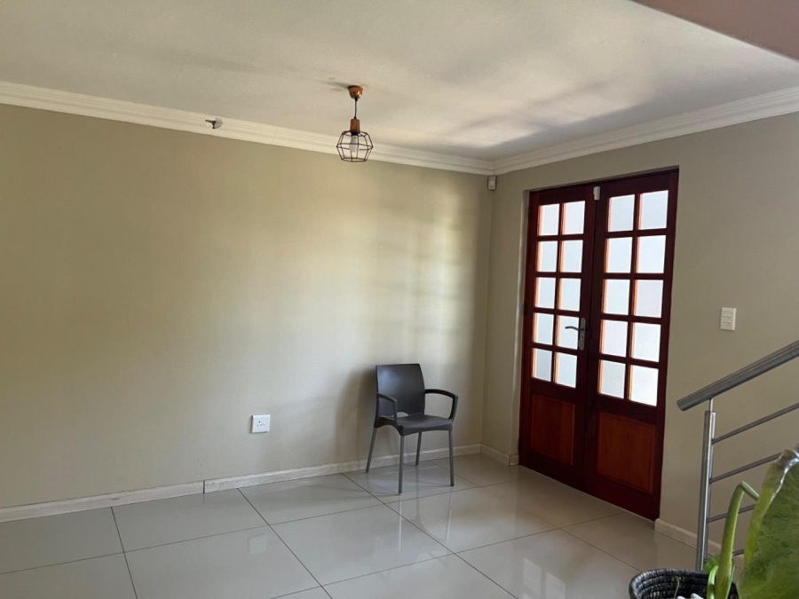 To Let 5 Bedroom Property for Rent in Waterkloof Ridge Gauteng