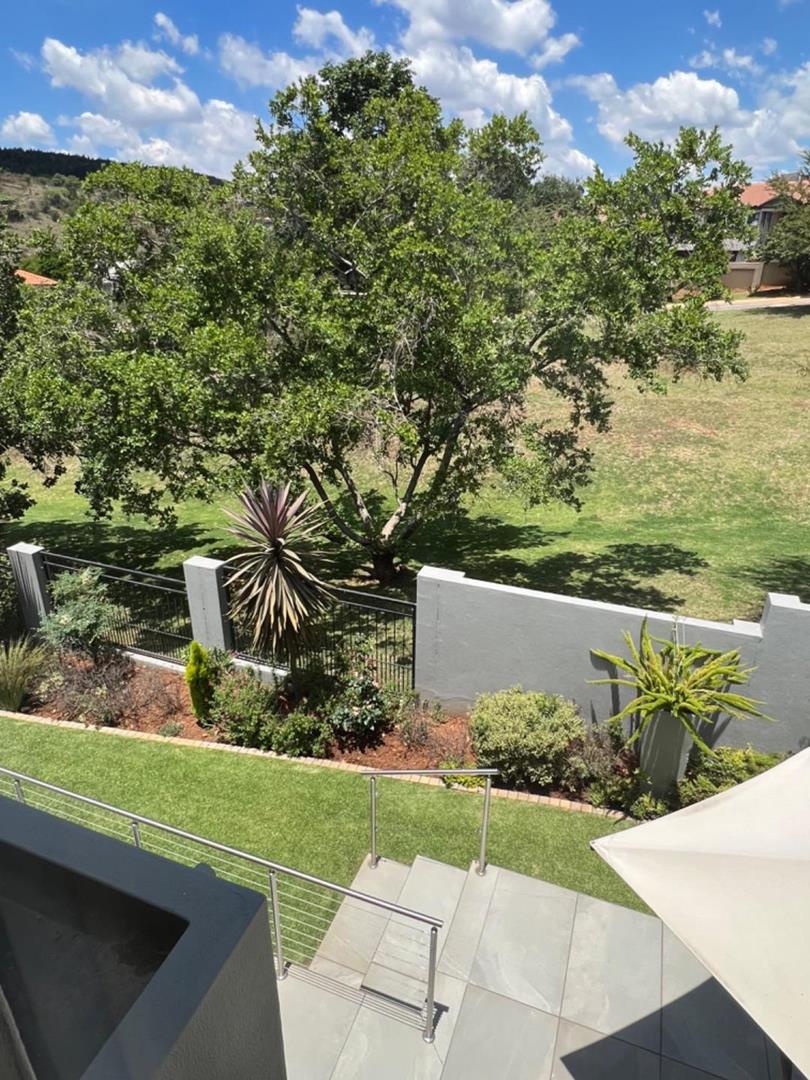 To Let 4 Bedroom Property for Rent in Waterkloof Ridge Gauteng