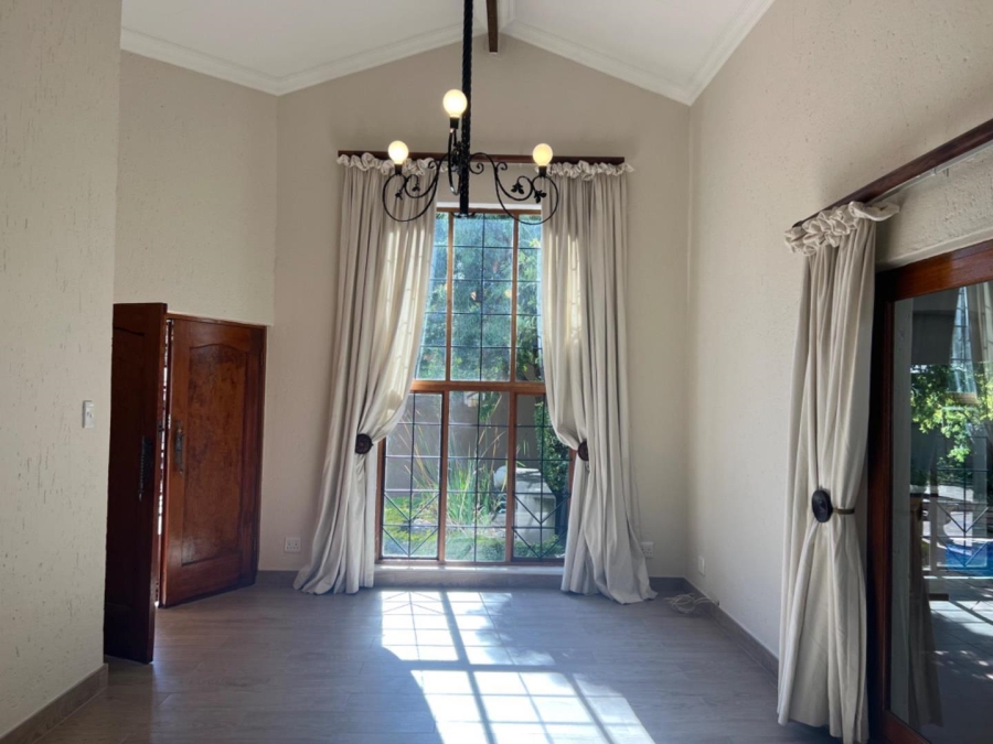 To Let 2 Bedroom Property for Rent in Waterkloof Gauteng