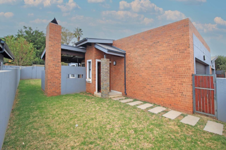 To Let 2 Bedroom Property for Rent in Montana Gauteng