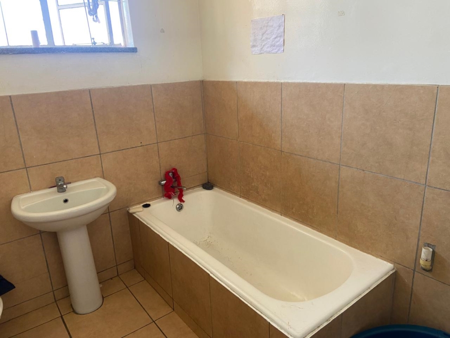 2 Bedroom Property for Sale in Troyeville Gauteng