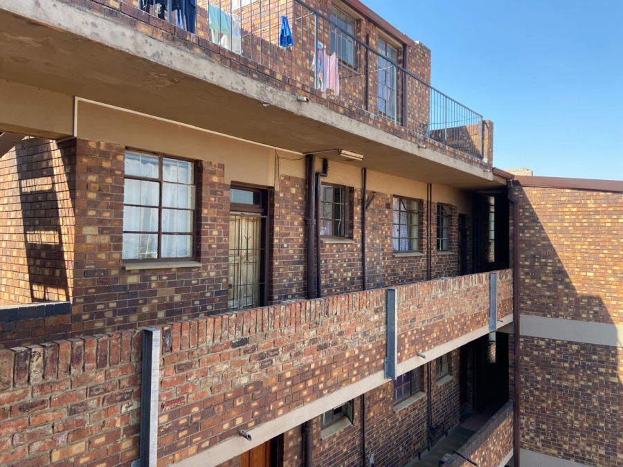 2 Bedroom Property for Sale in Troyeville Gauteng