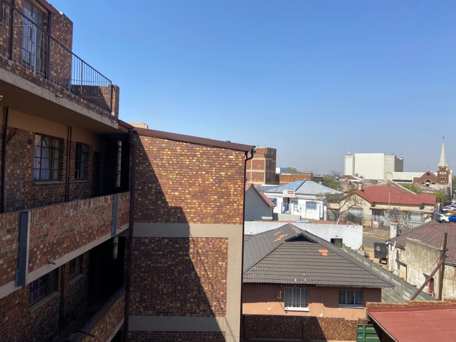 2 Bedroom Property for Sale in Troyeville Gauteng