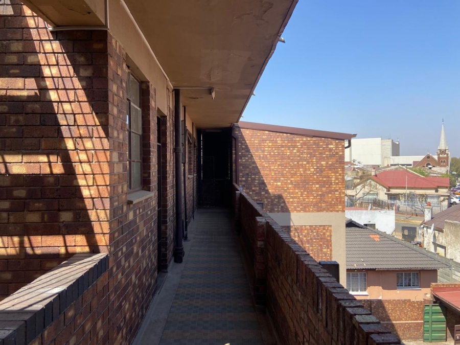 2 Bedroom Property for Sale in Troyeville Gauteng