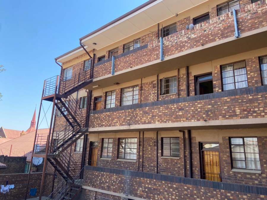 2 Bedroom Property for Sale in Troyeville Gauteng