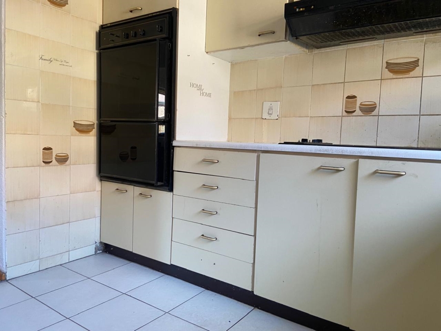 3 Bedroom Property for Sale in Halfway Gardens Gauteng