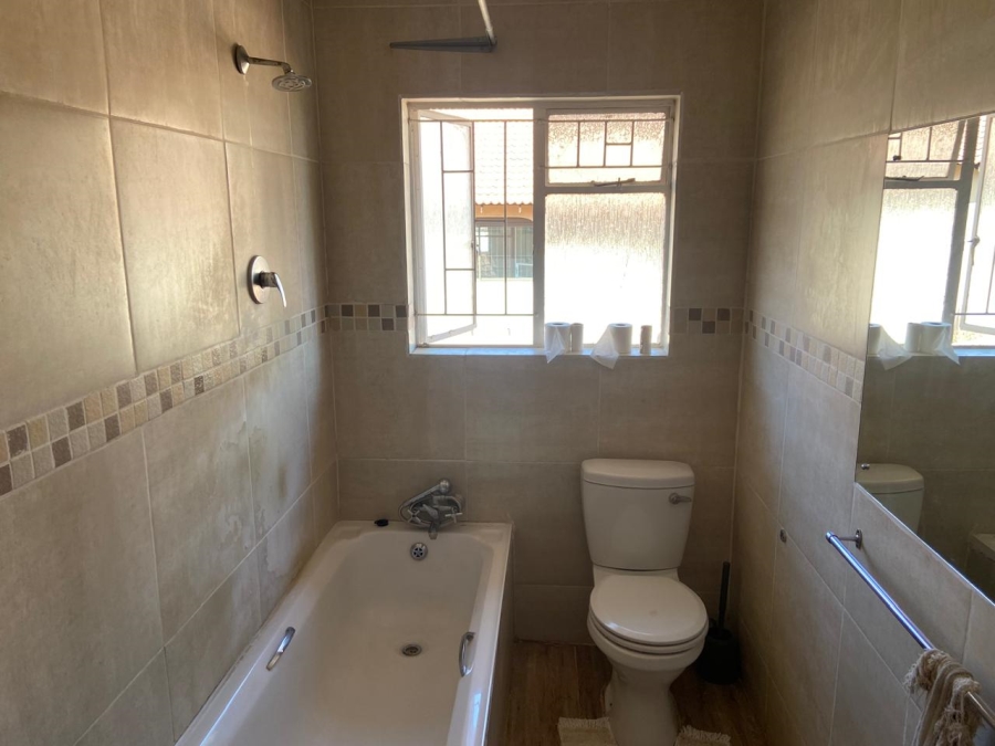 3 Bedroom Property for Sale in Halfway Gardens Gauteng