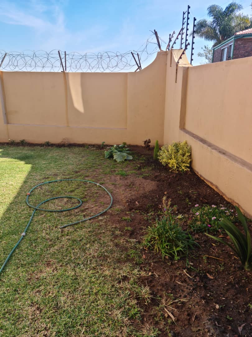 3 Bedroom Property for Sale in Halfway Gardens Gauteng