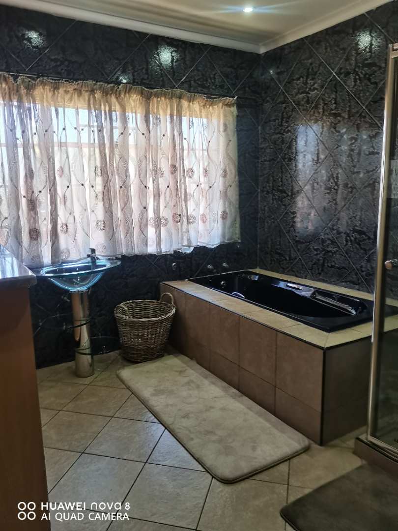 3 Bedroom Property for Sale in Elandspark Gauteng