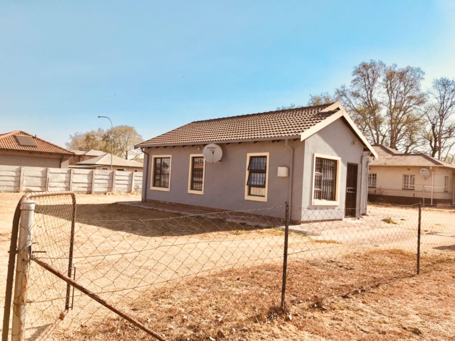 3 Bedroom Property for Sale in Strubenvale Gauteng