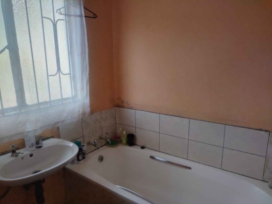 2 Bedroom Property for Sale in Soshanguve M Gauteng