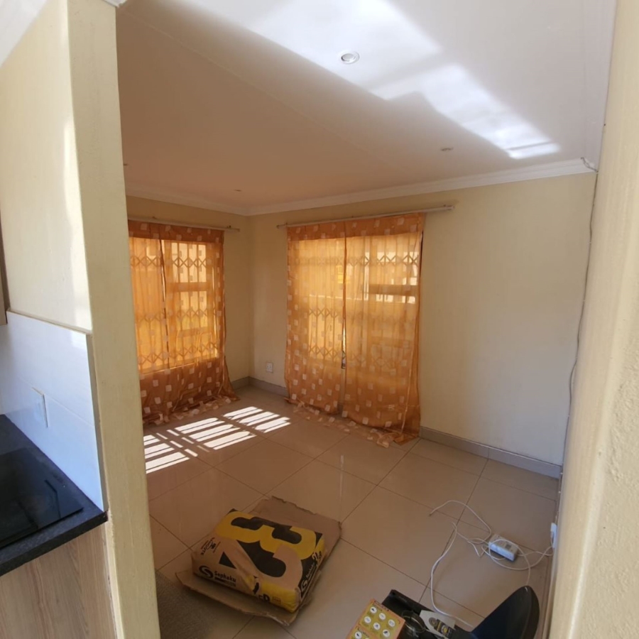 To Let 3 Bedroom Property for Rent in Lotus Gardens Gauteng