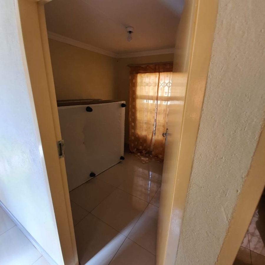 To Let 3 Bedroom Property for Rent in Lotus Gardens Gauteng