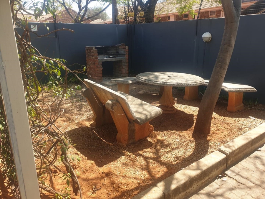 To Let 1 Bedroom Property for Rent in Hillcrest Gauteng