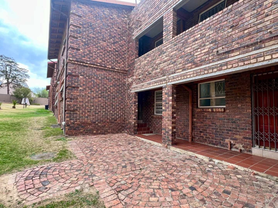 2 Bedroom Property for Sale in Buccleuch Gauteng