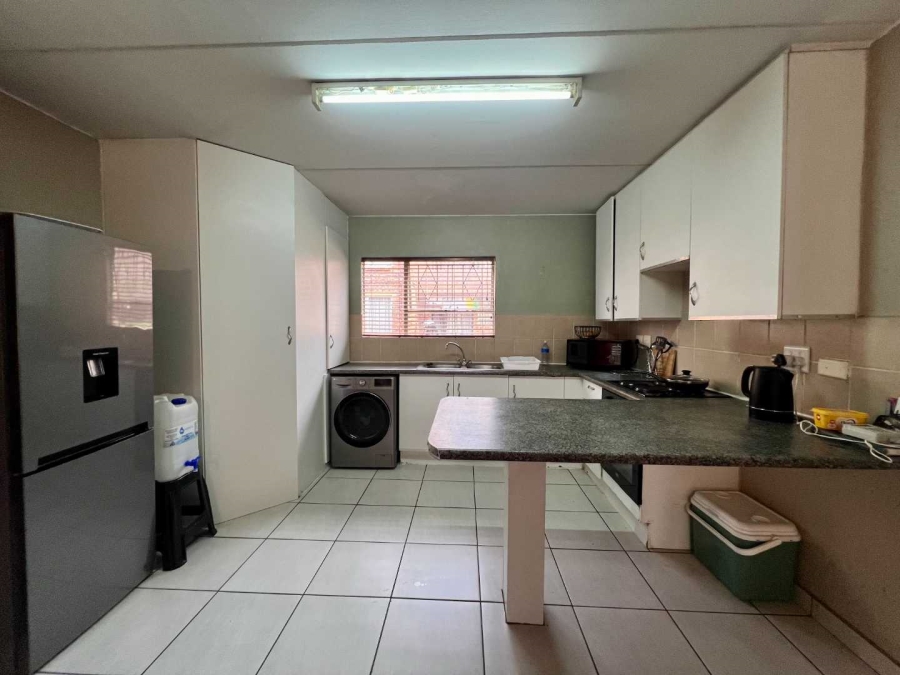 2 Bedroom Property for Sale in Buccleuch Gauteng