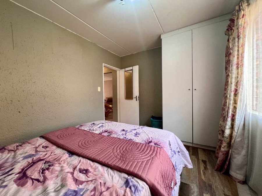 2 Bedroom Property for Sale in Buccleuch Gauteng