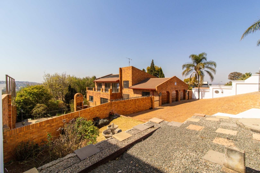 4 Bedroom Property for Sale in Glenvista Gauteng