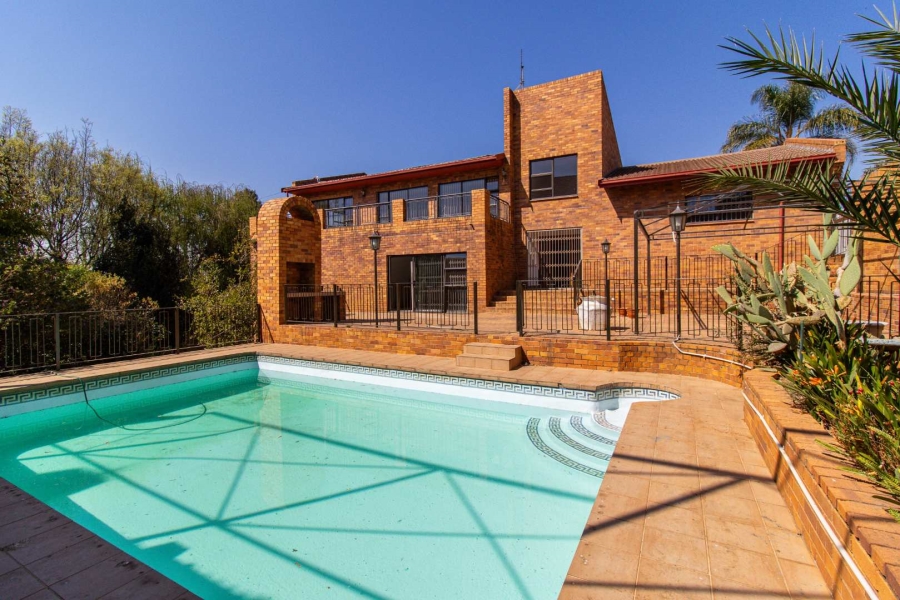 4 Bedroom Property for Sale in Glenvista Gauteng