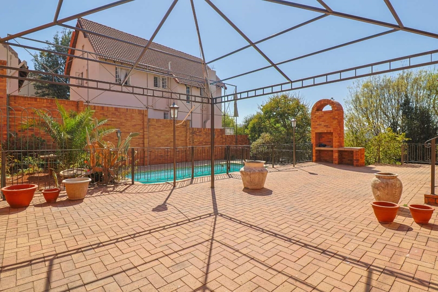 4 Bedroom Property for Sale in Glenvista Gauteng