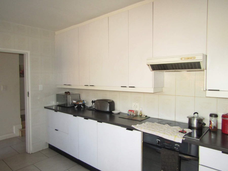 3 Bedroom Property for Sale in Glenhazel Gauteng