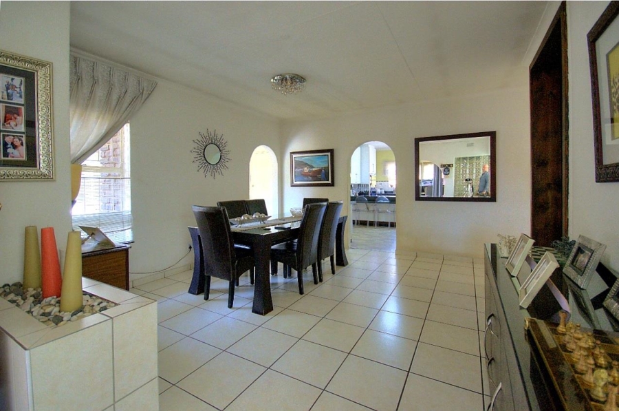 4 Bedroom Property for Sale in Brackenhurst Gauteng