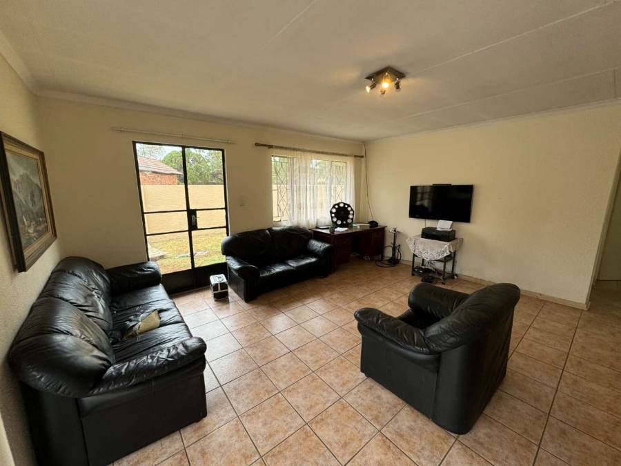 4 Bedroom Property for Sale in Brackendowns Gauteng