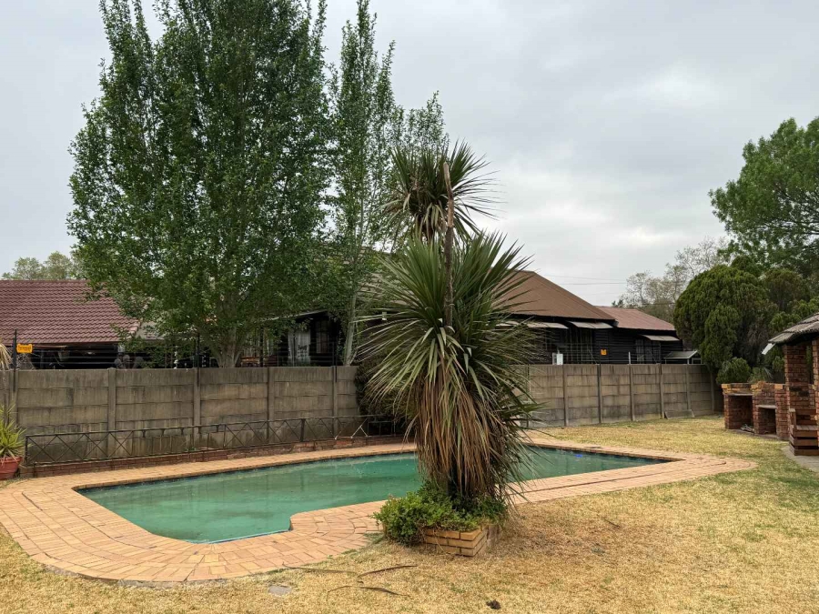 4 Bedroom Property for Sale in Brackendowns Gauteng