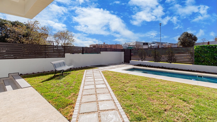 4 Bedroom Property for Sale in Helderfontein Estate Gauteng