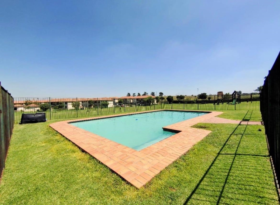 1 Bedroom Property for Sale in Parkrand Gauteng