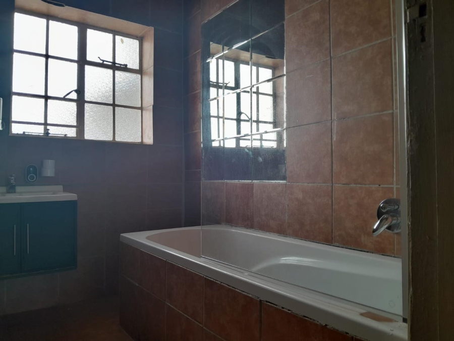 To Let 4 Bedroom Property for Rent in Sunnyridge Gauteng