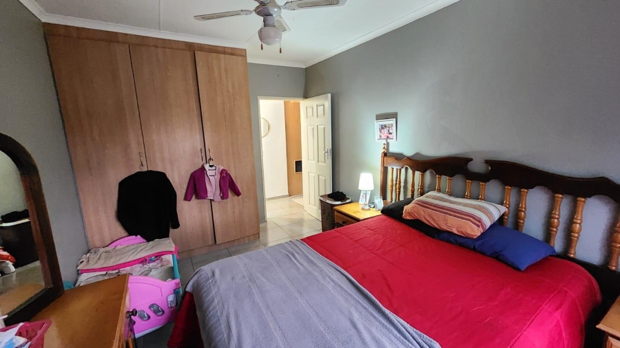 To Let 1 Bedroom Property for Rent in Raslouw A H Gauteng