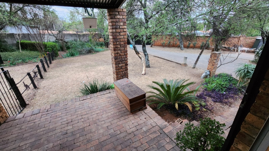 To Let 1 Bedroom Property for Rent in Raslouw A H Gauteng