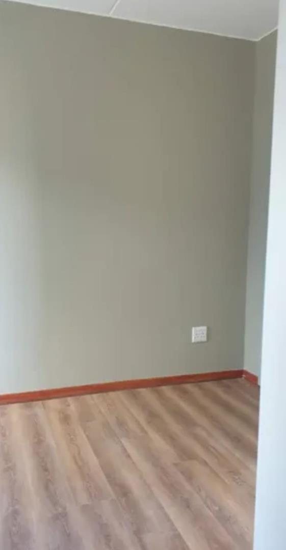 To Let 1 Bedroom Property for Rent in Glen Austin Gauteng