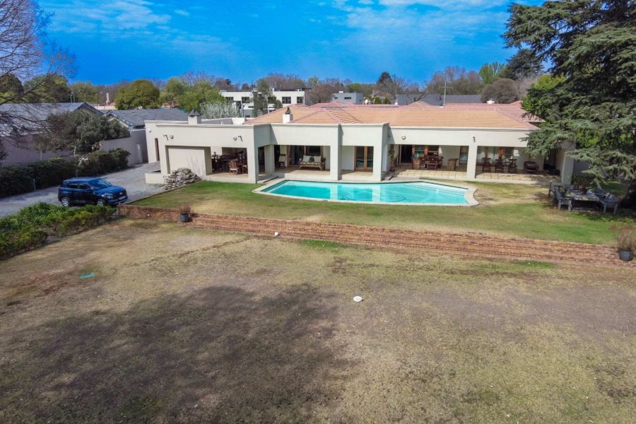 4 Bedroom Property for Sale in Lakefield Gauteng