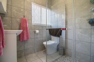 3 Bedroom Property for Sale in Glenvista Gauteng