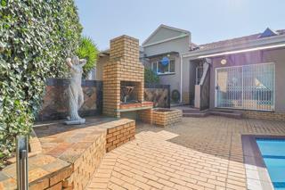 3 Bedroom Property for Sale in Glenvista Gauteng