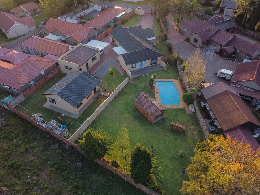 4 Bedroom Property for Sale in Brackendowns Gauteng